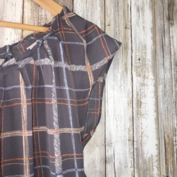 LC Lauren Conrad Scratch Blouse - Picture 2 of 4